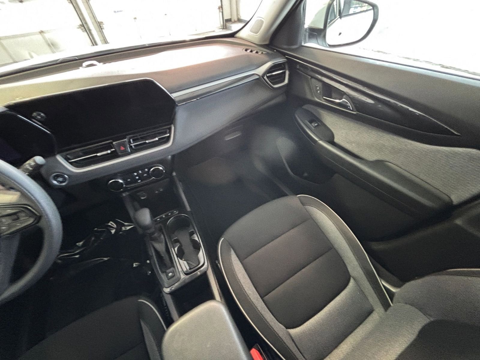 Thumbnail: 2025 Chevrolet TrailBlazer - 33