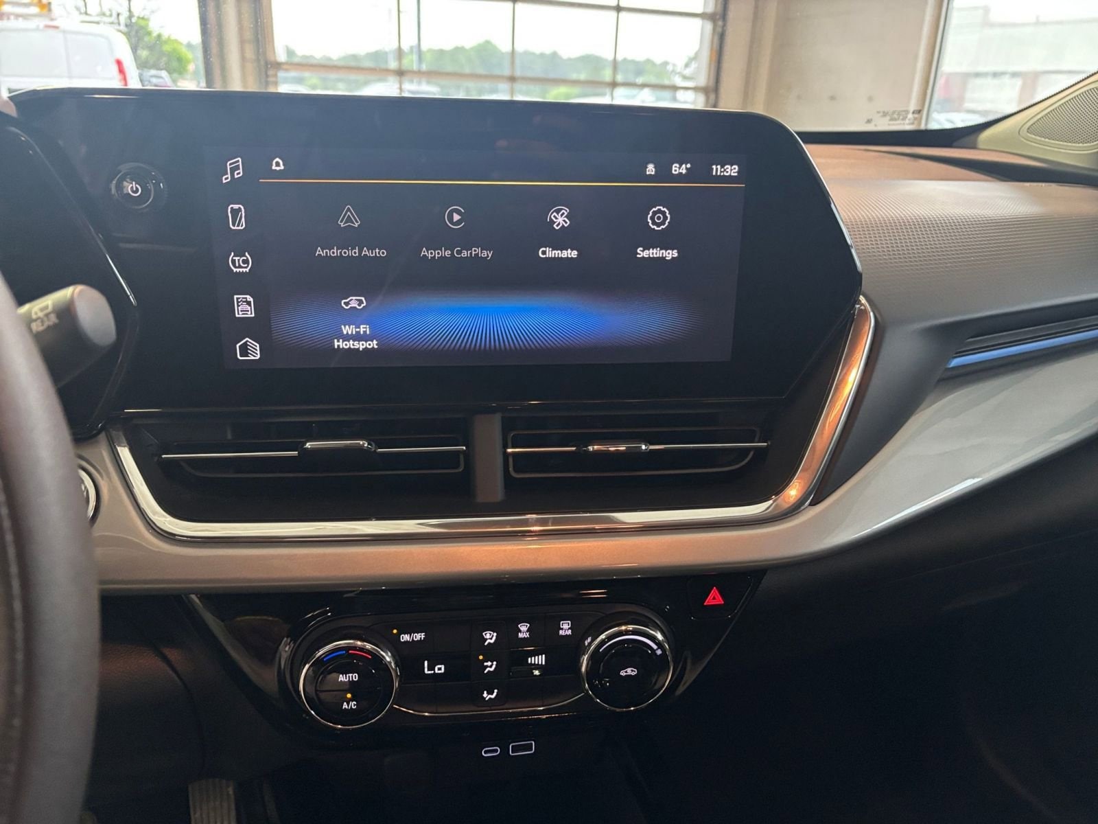 Thumbnail: 2025 Chevrolet Trax - 20