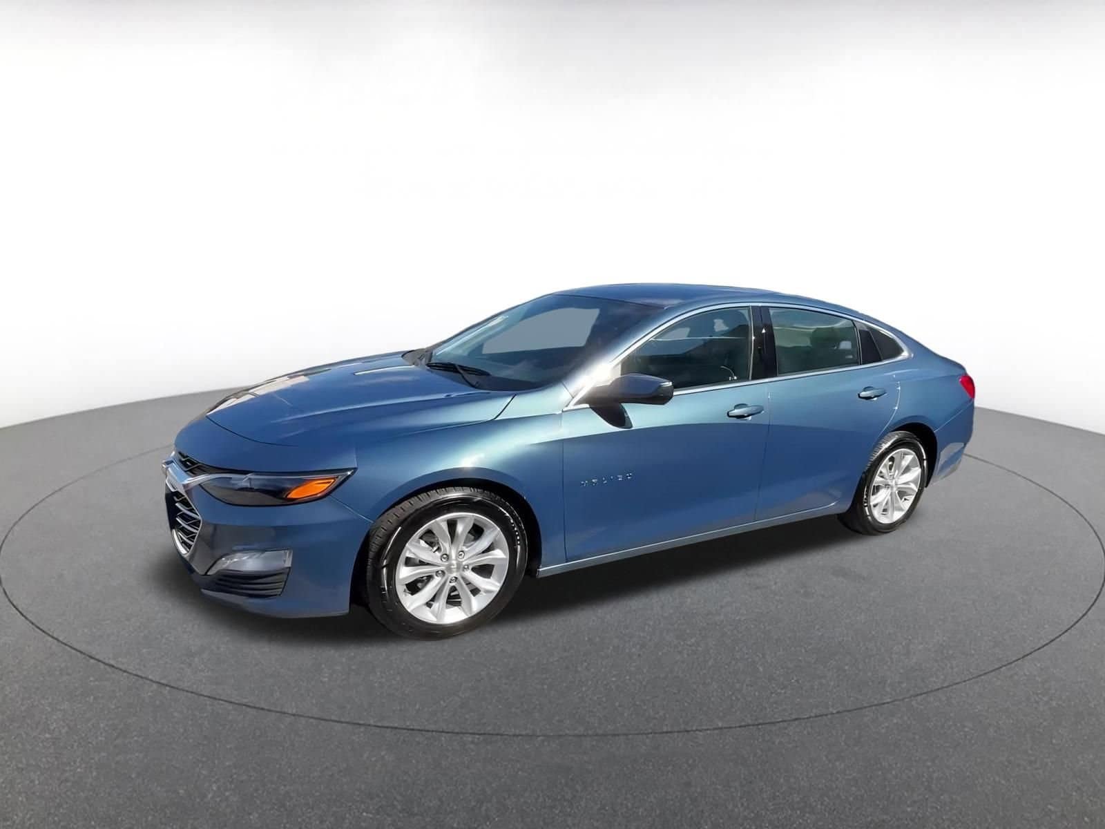 Thumbnail: 2024 Chevrolet Malibu - 7