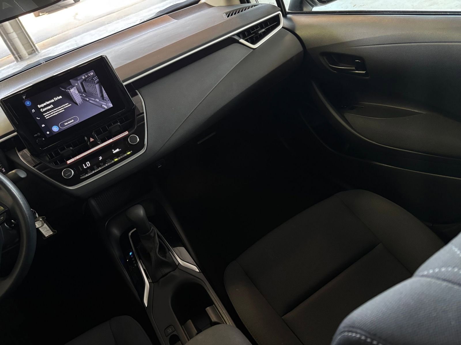 Thumbnail: 2025 Toyota Corolla - 34