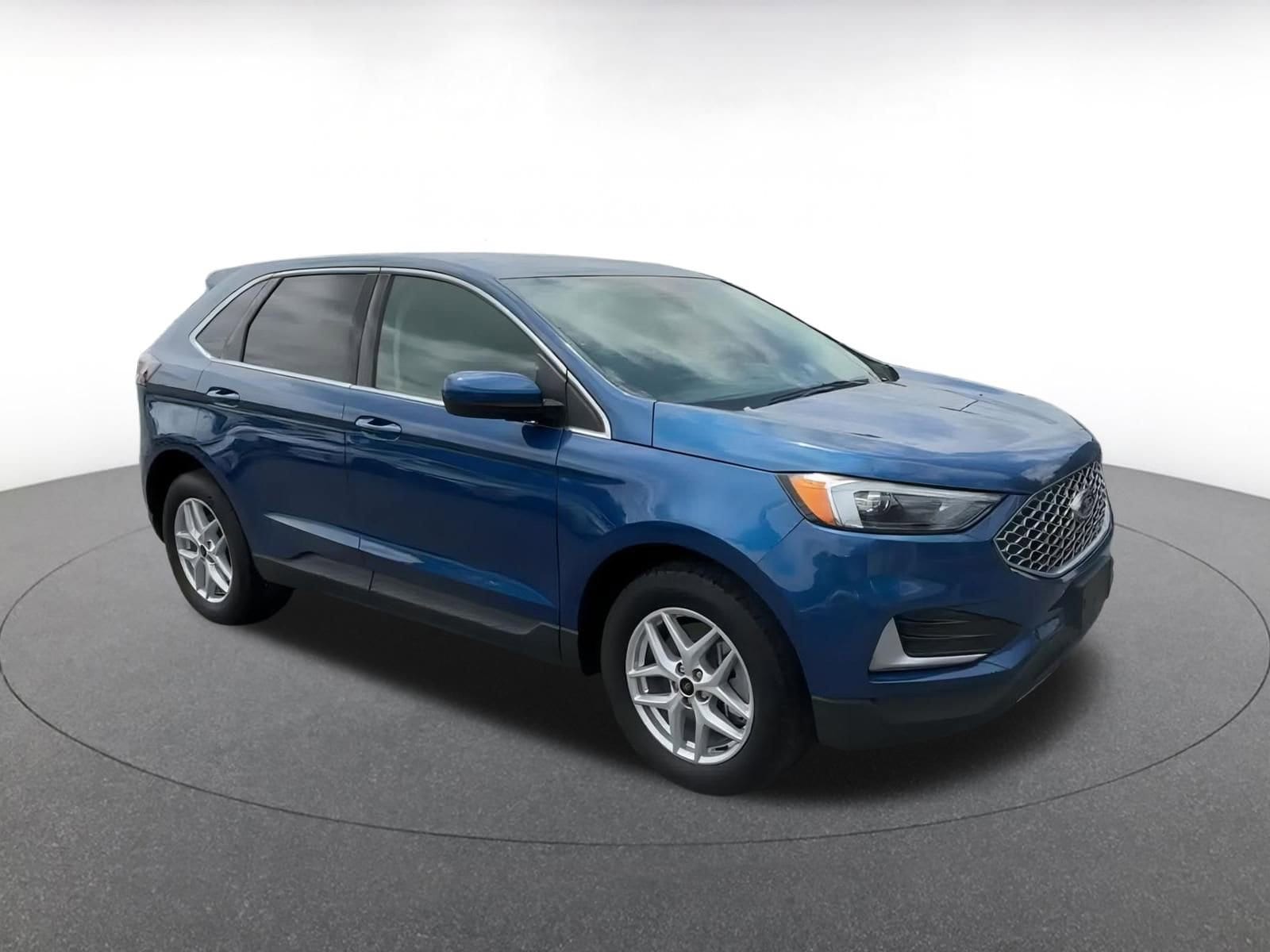 2024 Ford Edge SEL 2