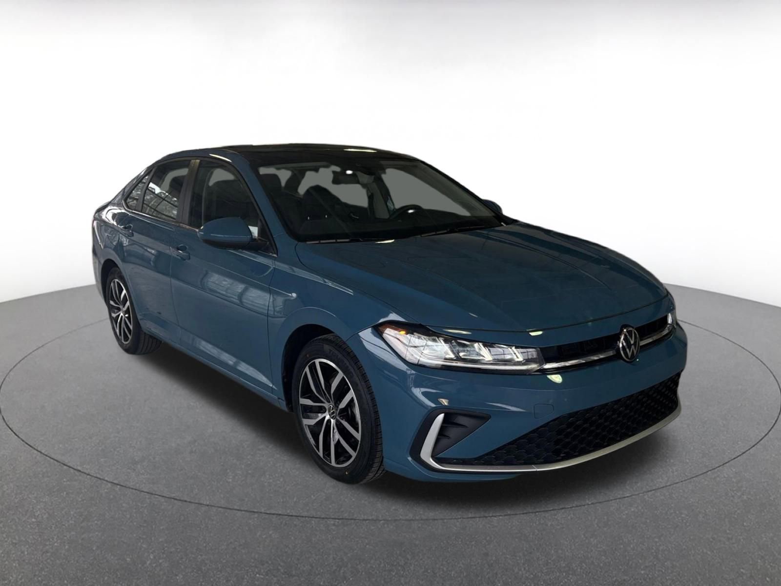 Thumbnail: 2025 Volkswagen Jetta - 2