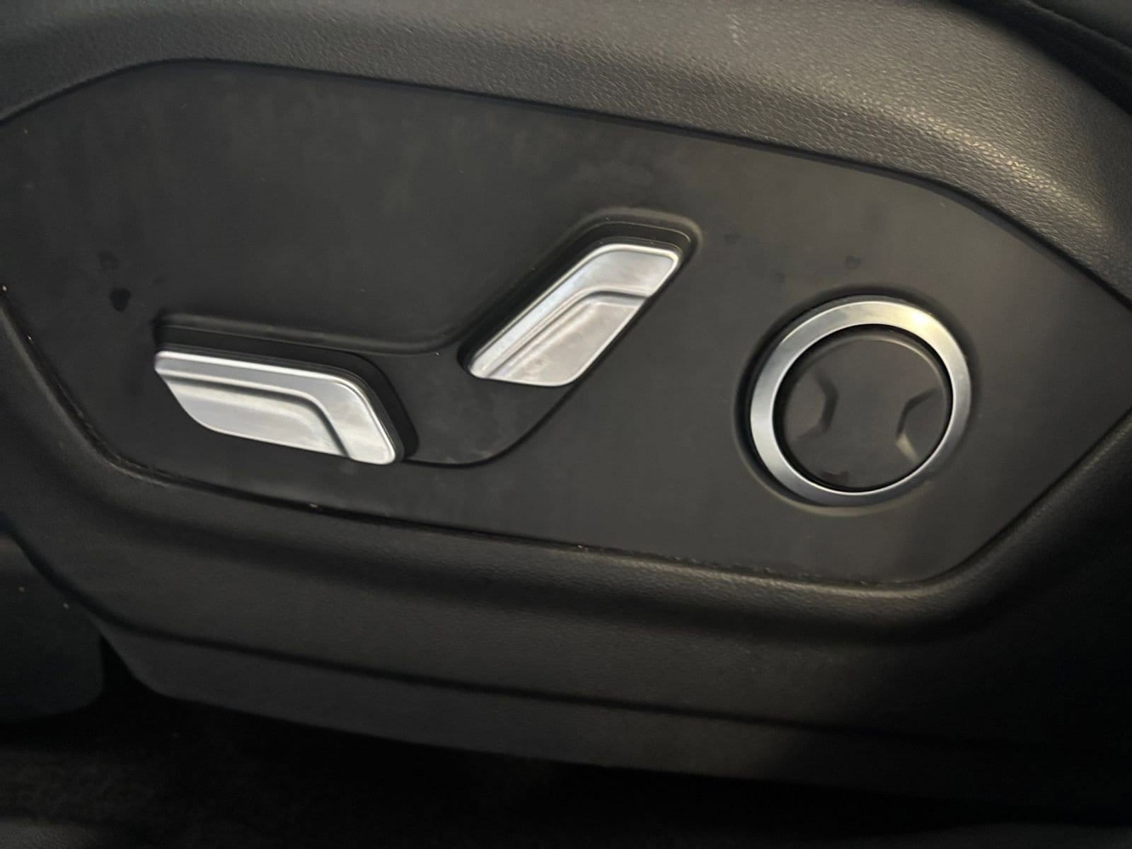 Thumbnail: 2025 Hyundai Santa Fe - 30