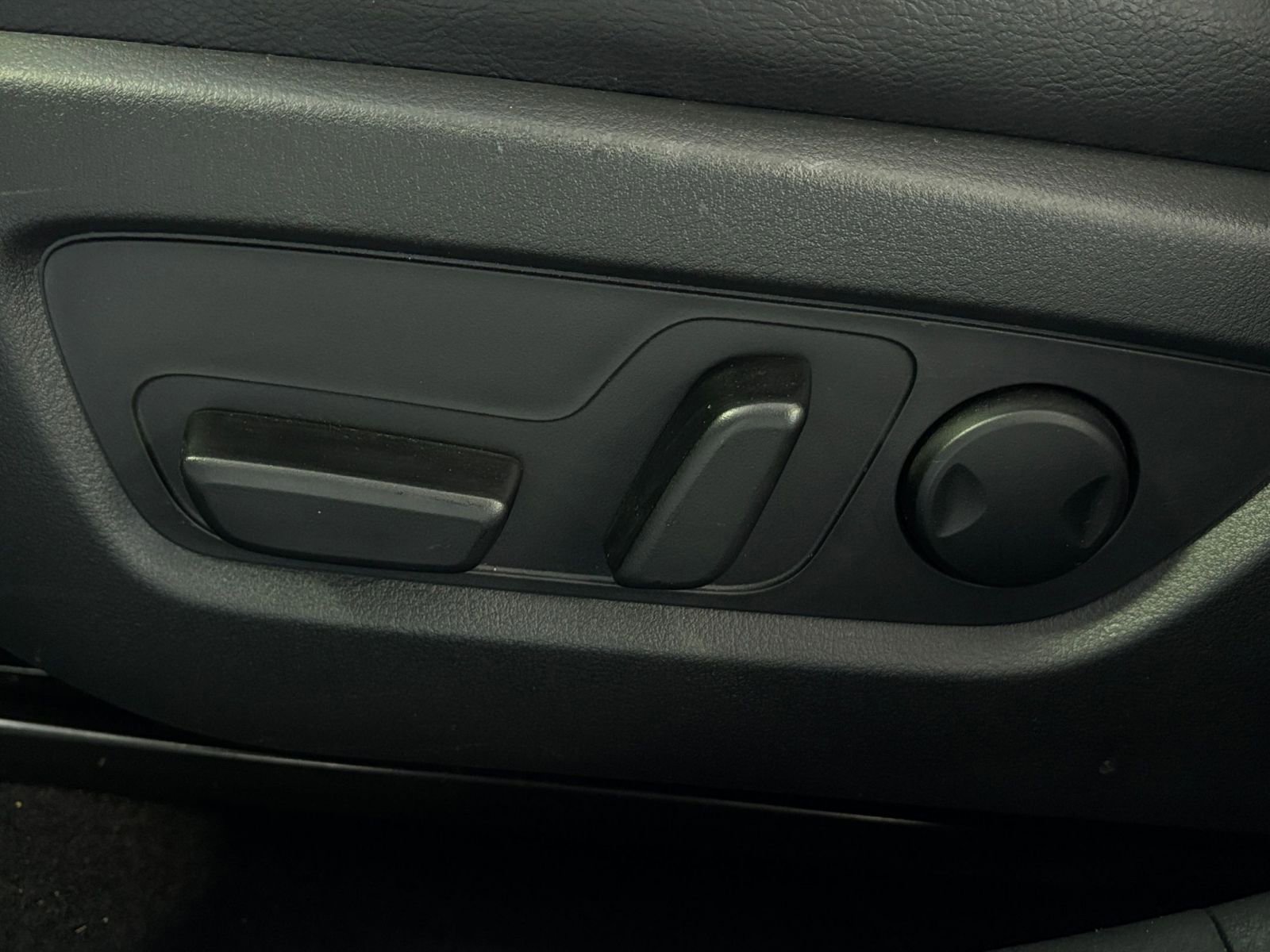 Thumbnail: 2025 Mazda CX-50 - 23