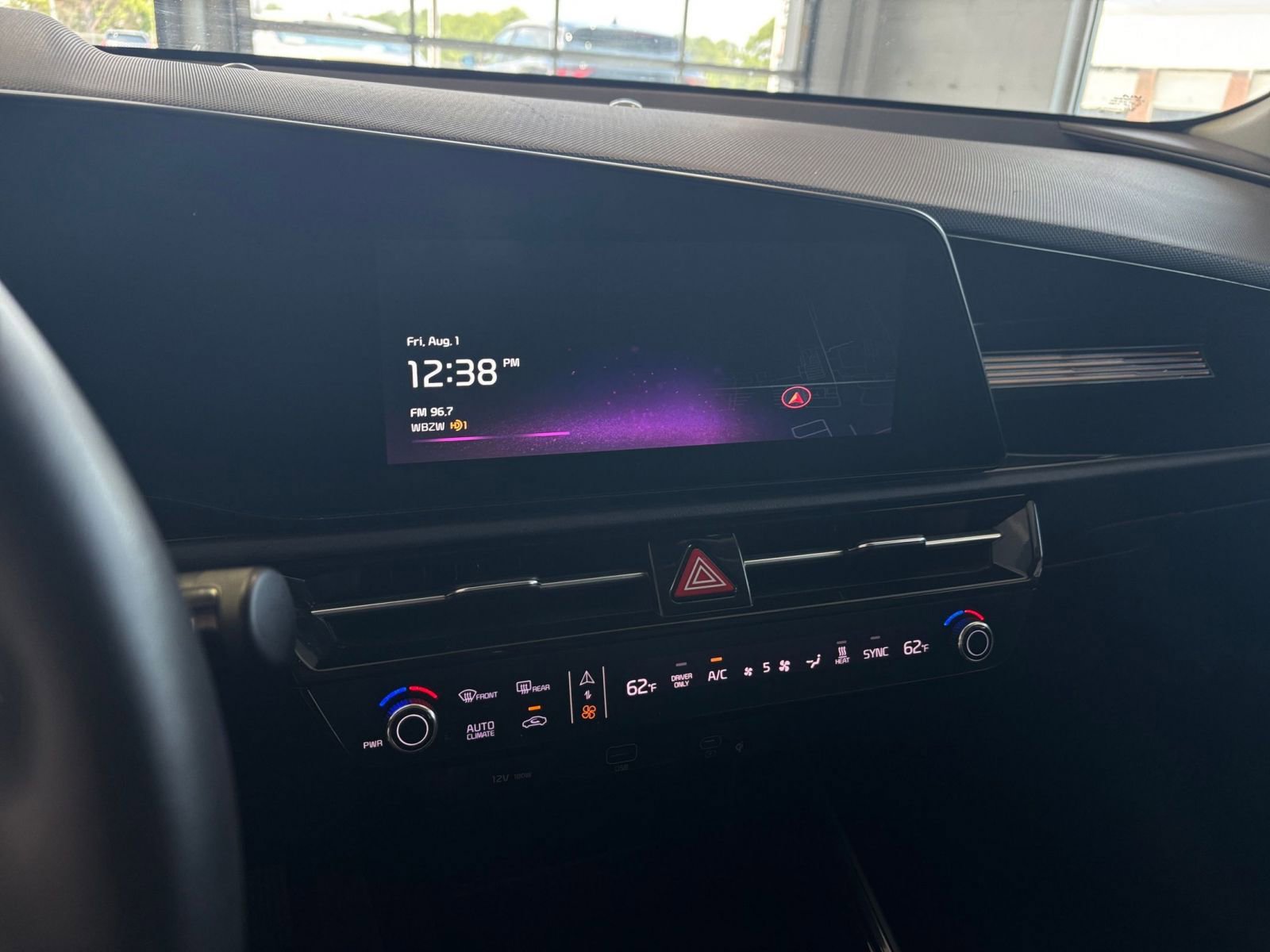 Thumbnail: 2023 Kia Niro - 26