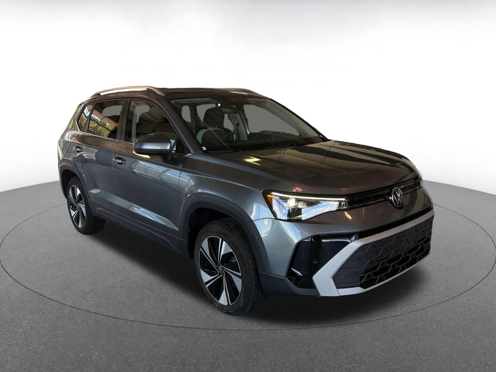 Thumbnail: 2025 Volkswagen Taos - 1