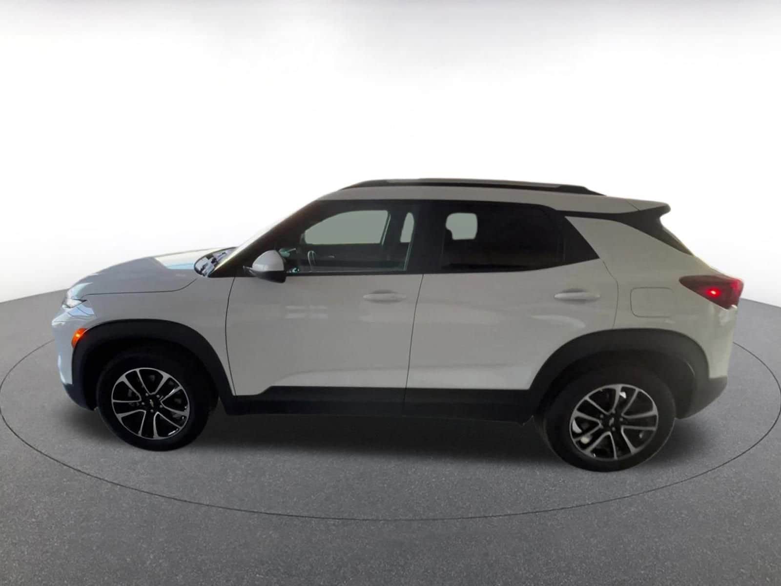 Thumbnail: 2025 Chevrolet TrailBlazer - 8