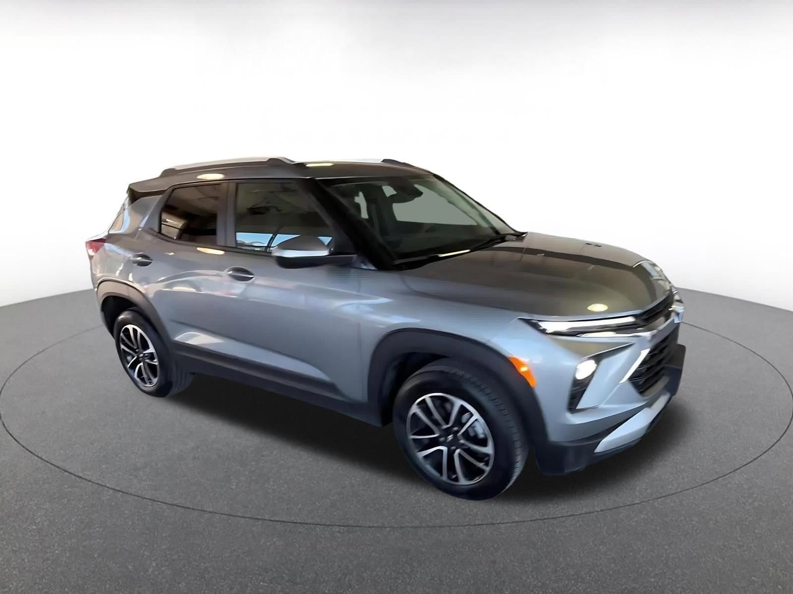 Thumbnail: 2025 Chevrolet TrailBlazer - 2