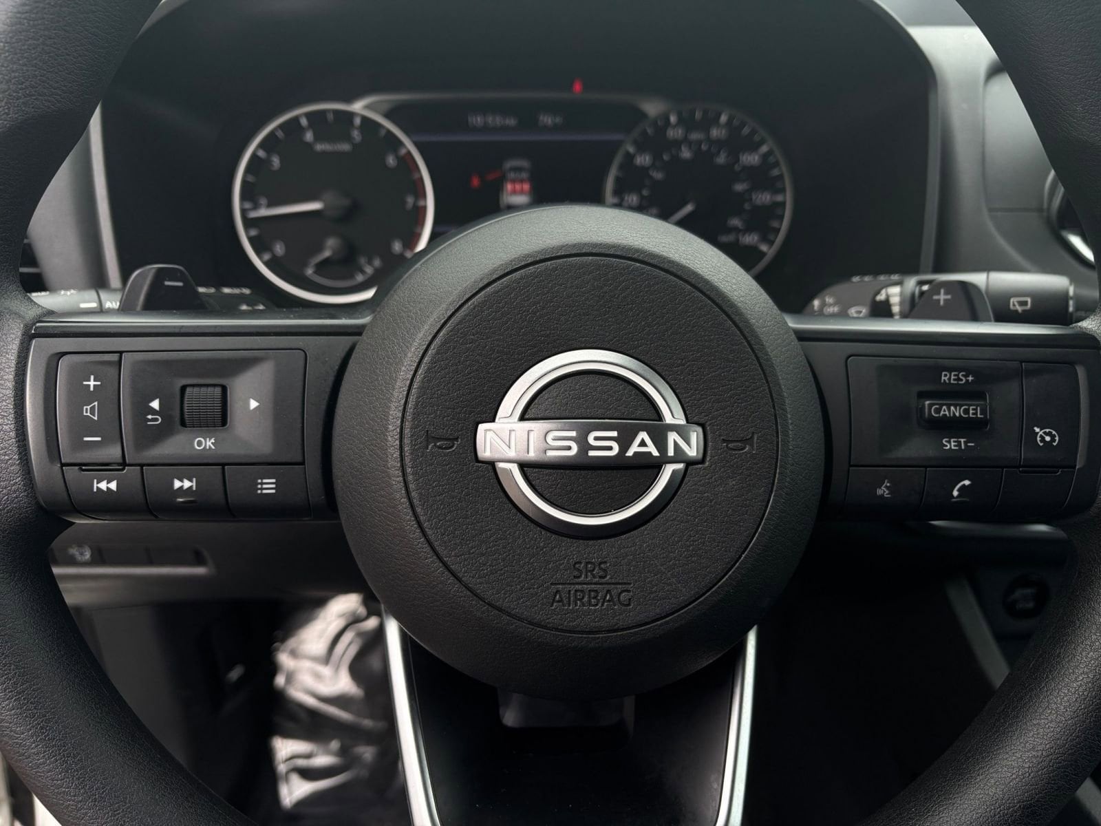 2024 Nissan Rogue S 27