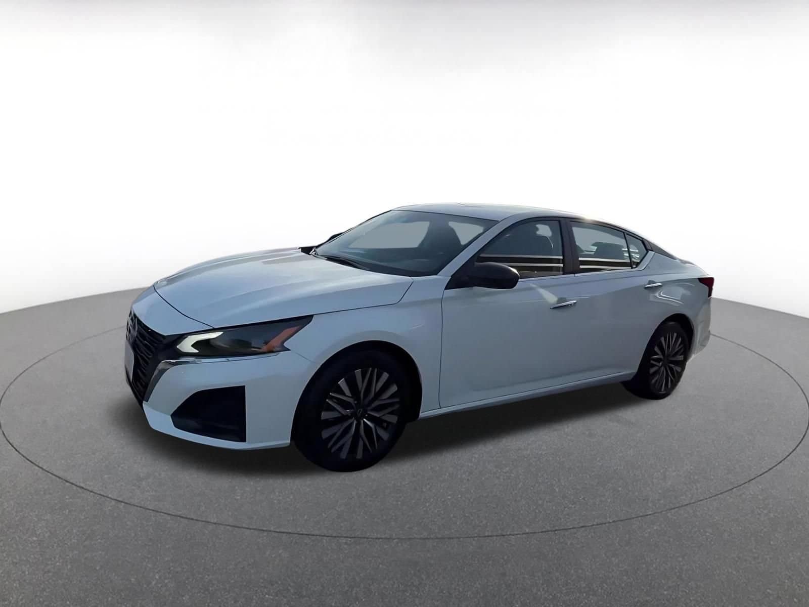 Thumbnail: 2025 Nissan Altima - 7