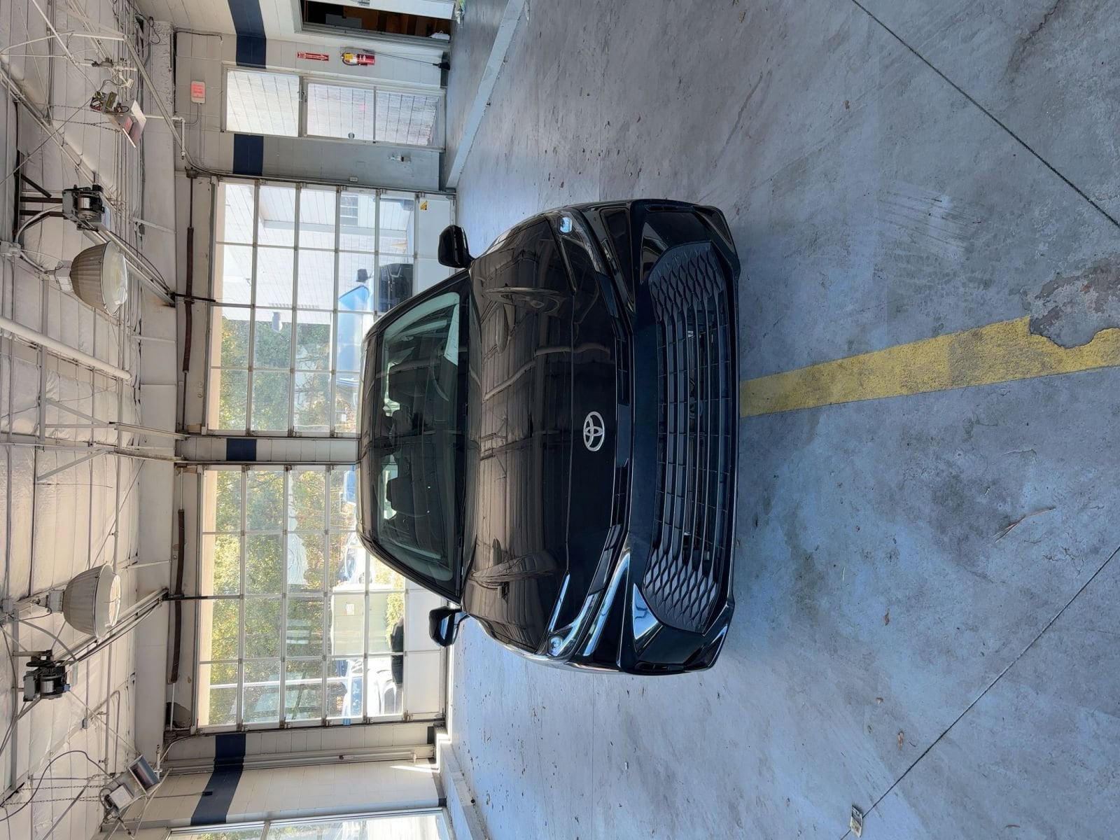 Thumbnail: 2025 Toyota Camry - 21