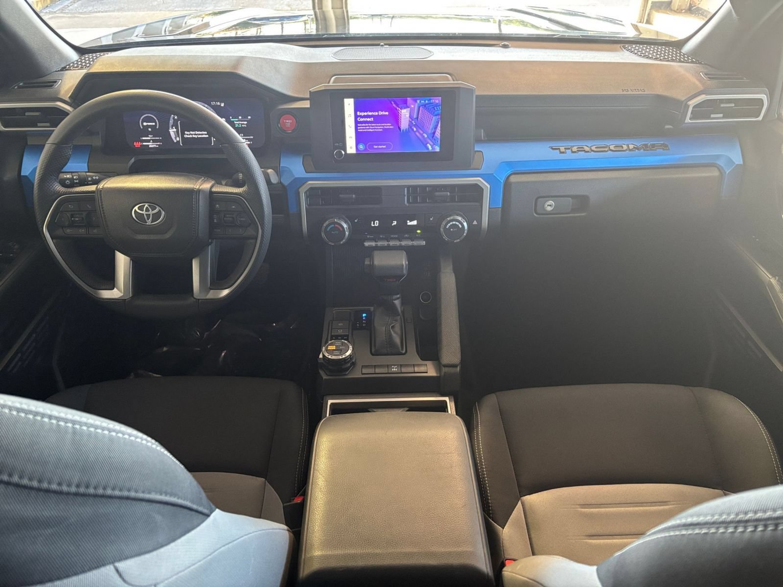 Thumbnail: 2025 Toyota Tacoma - 32