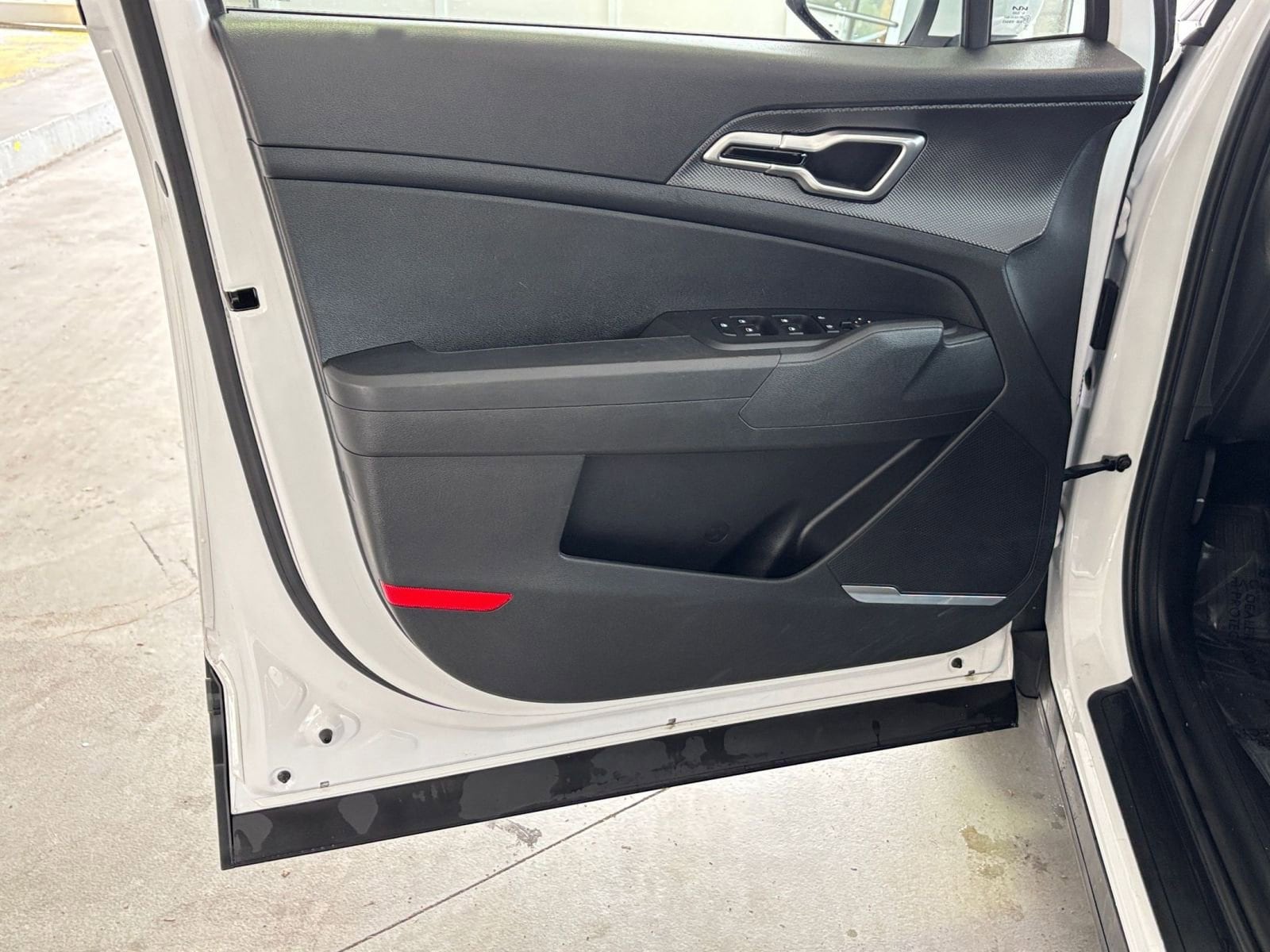 Thumbnail: 2025 Kia Sportage - 18