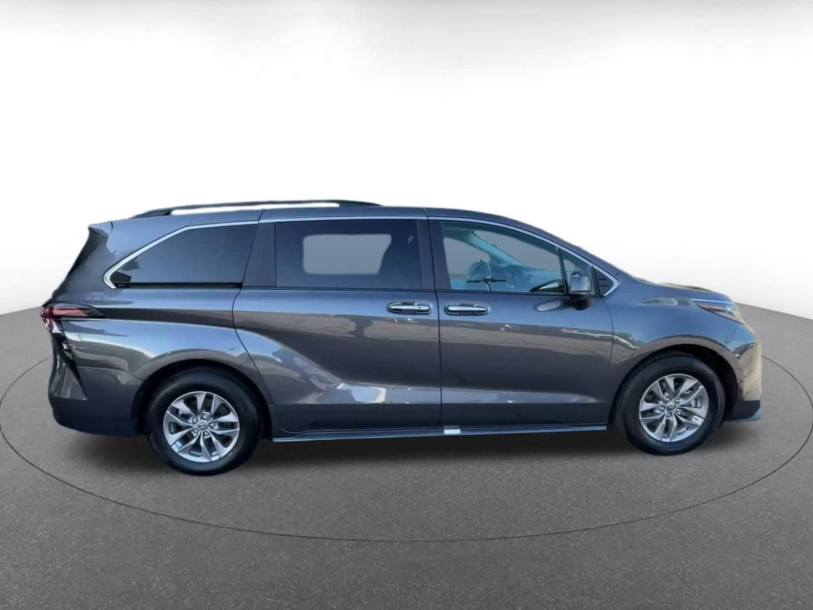 Thumbnail: 2025 Toyota Sienna - 16
