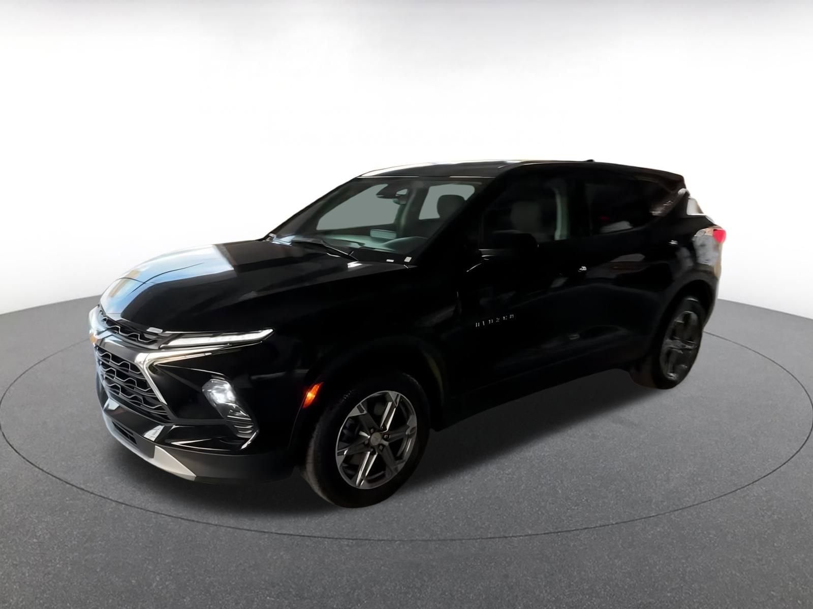 Thumbnail: 2023 Chevrolet Blazer - 7