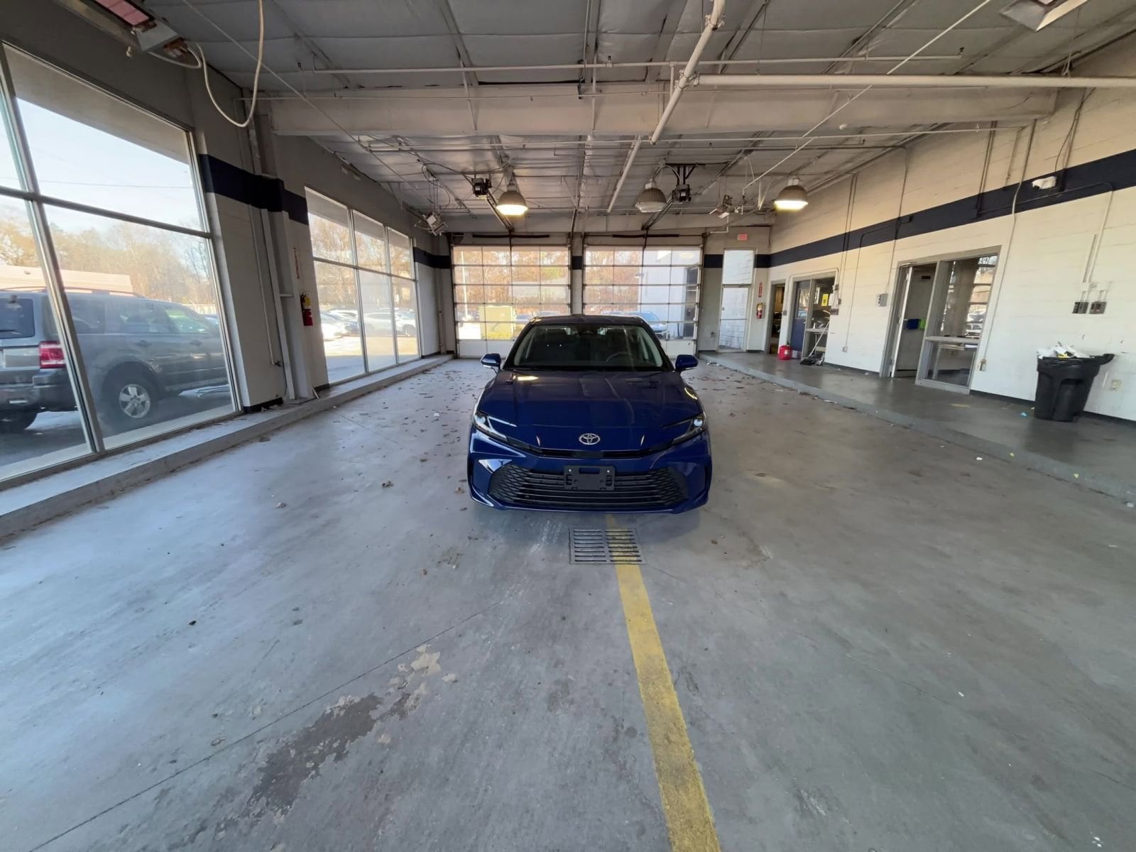 Thumbnail: 2025 Toyota Camry - 22