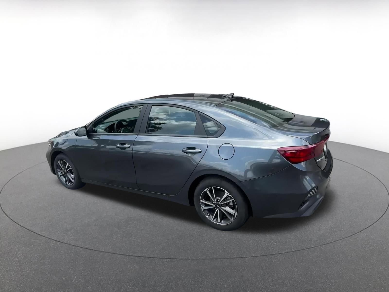 2024 Kia Forte LXS 10