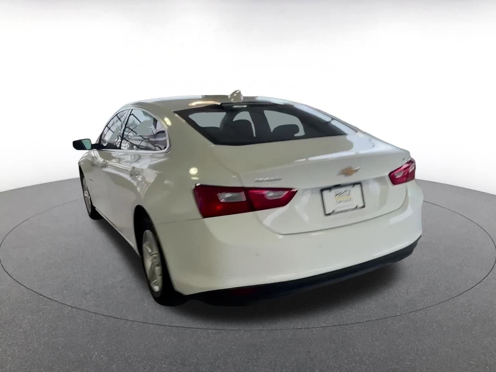 Thumbnail: 2024 Chevrolet Malibu - 23