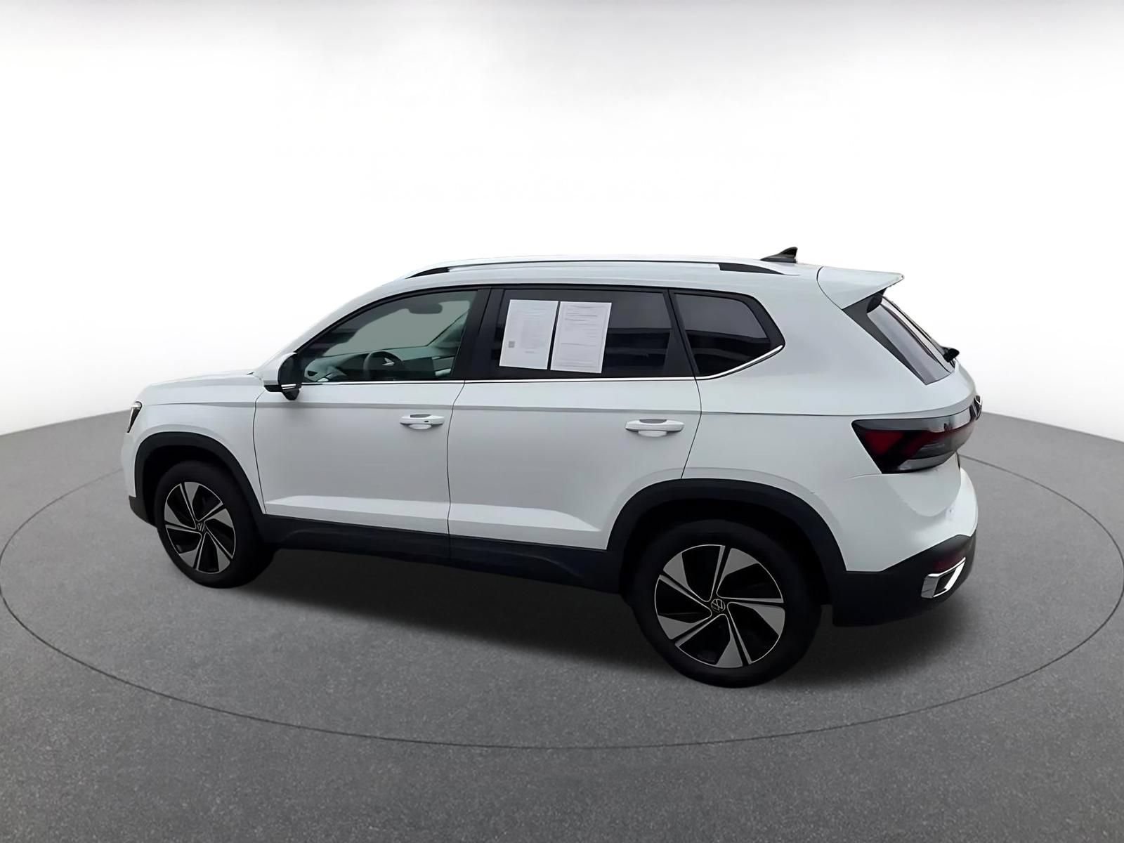 Thumbnail: 2025 Volkswagen Taos - 8