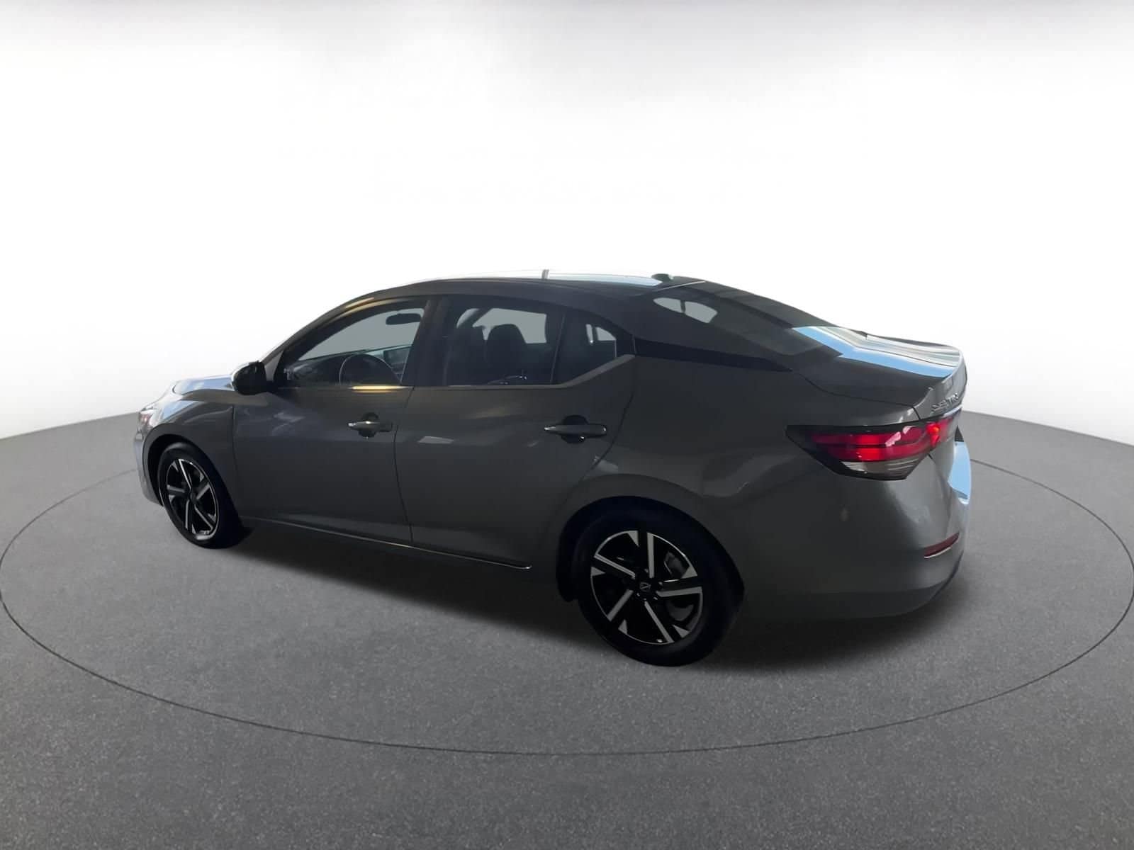 Thumbnail: 2025 Nissan Sentra - 10