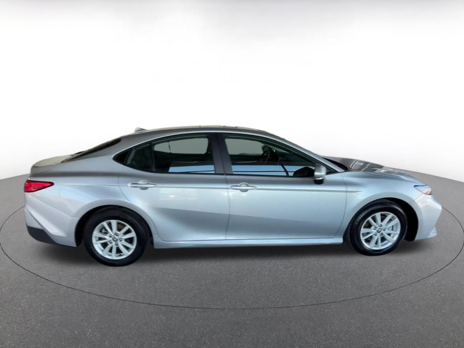 Thumbnail: 2025 Toyota Camry - 16