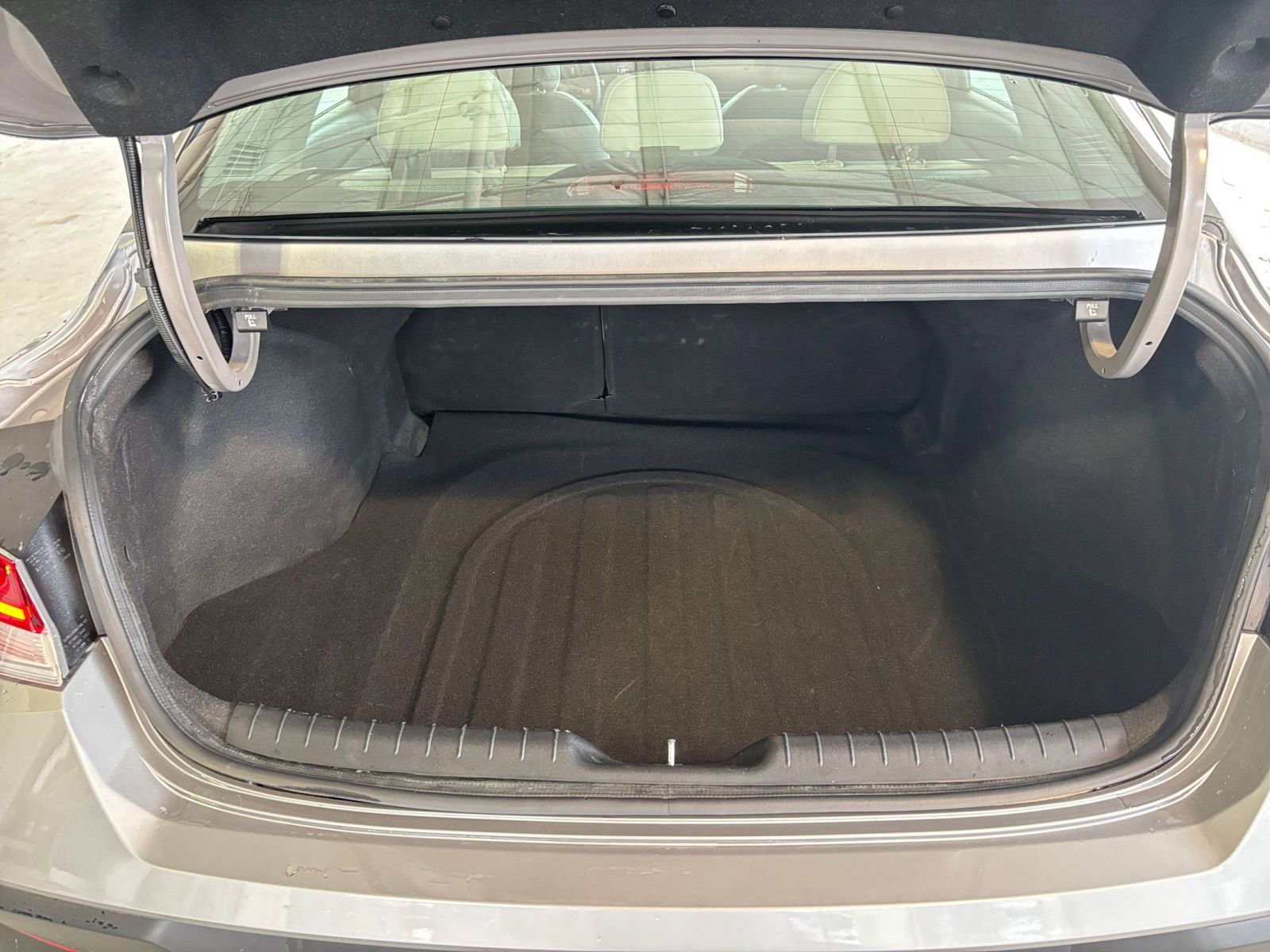 Thumbnail: 2025 Hyundai Elantra - 32