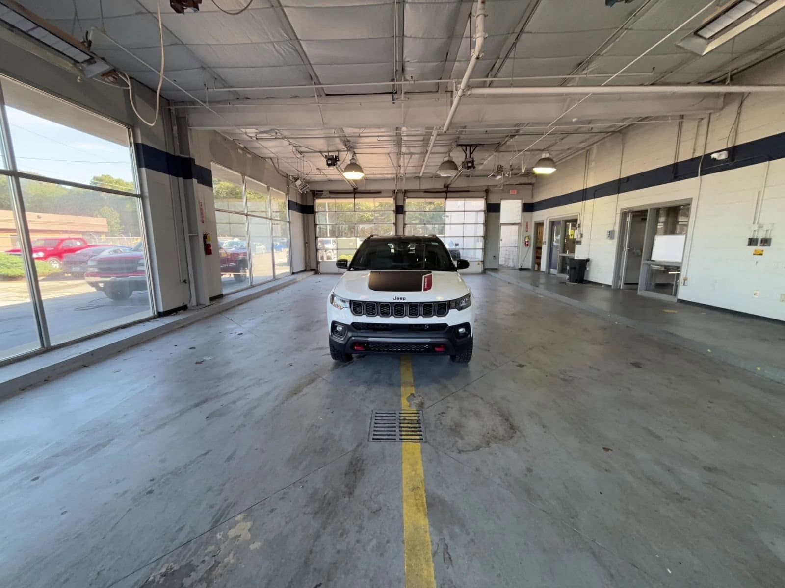 Thumbnail: 2025 Jeep Compass - 16