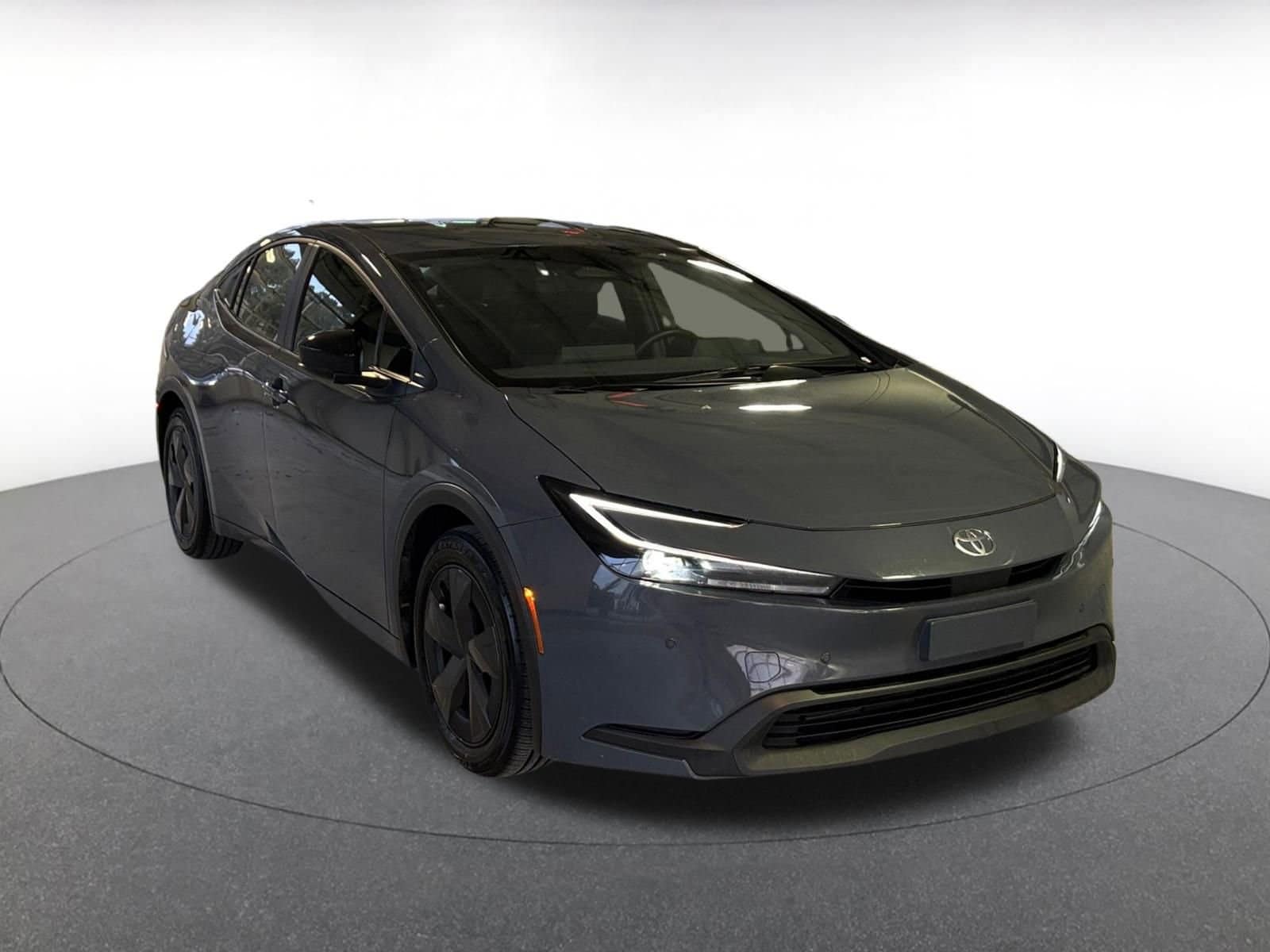 Thumbnail: 2025 Toyota Prius - 2