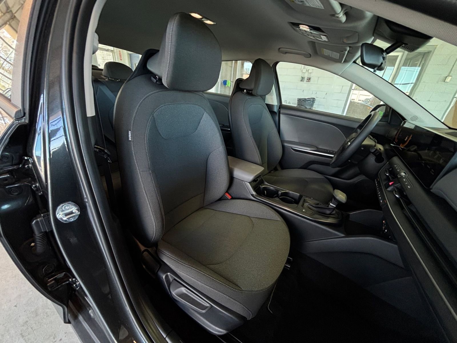 Thumbnail: 2025 Kia K4 - 35