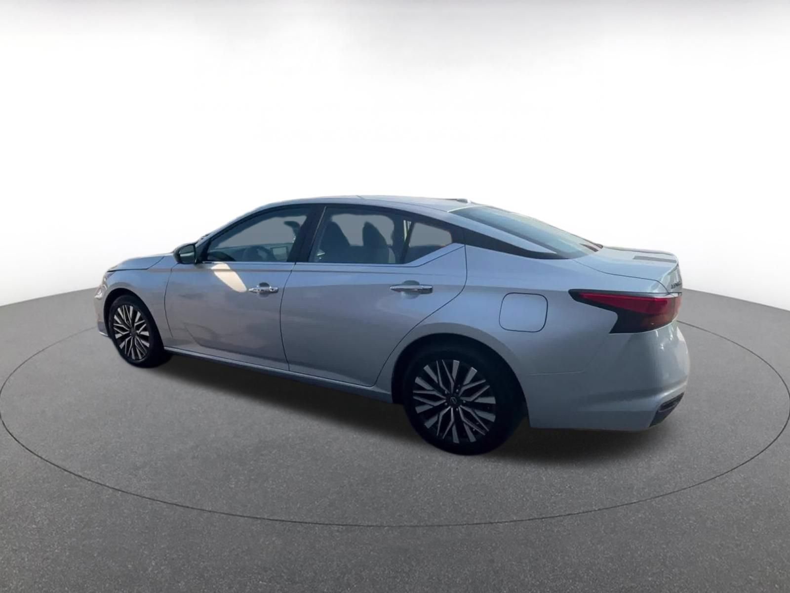 Thumbnail: 2025 Nissan Altima - 10