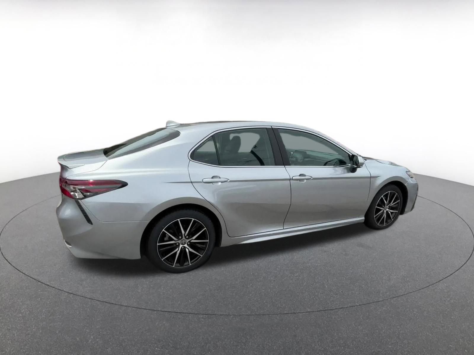 2024 Toyota Camry SE 15