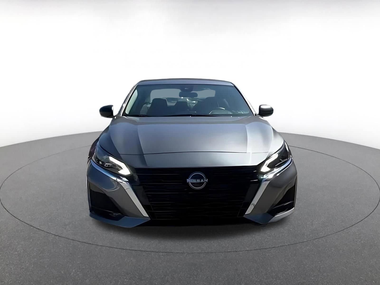 Thumbnail: 2025 Nissan Altima - 8