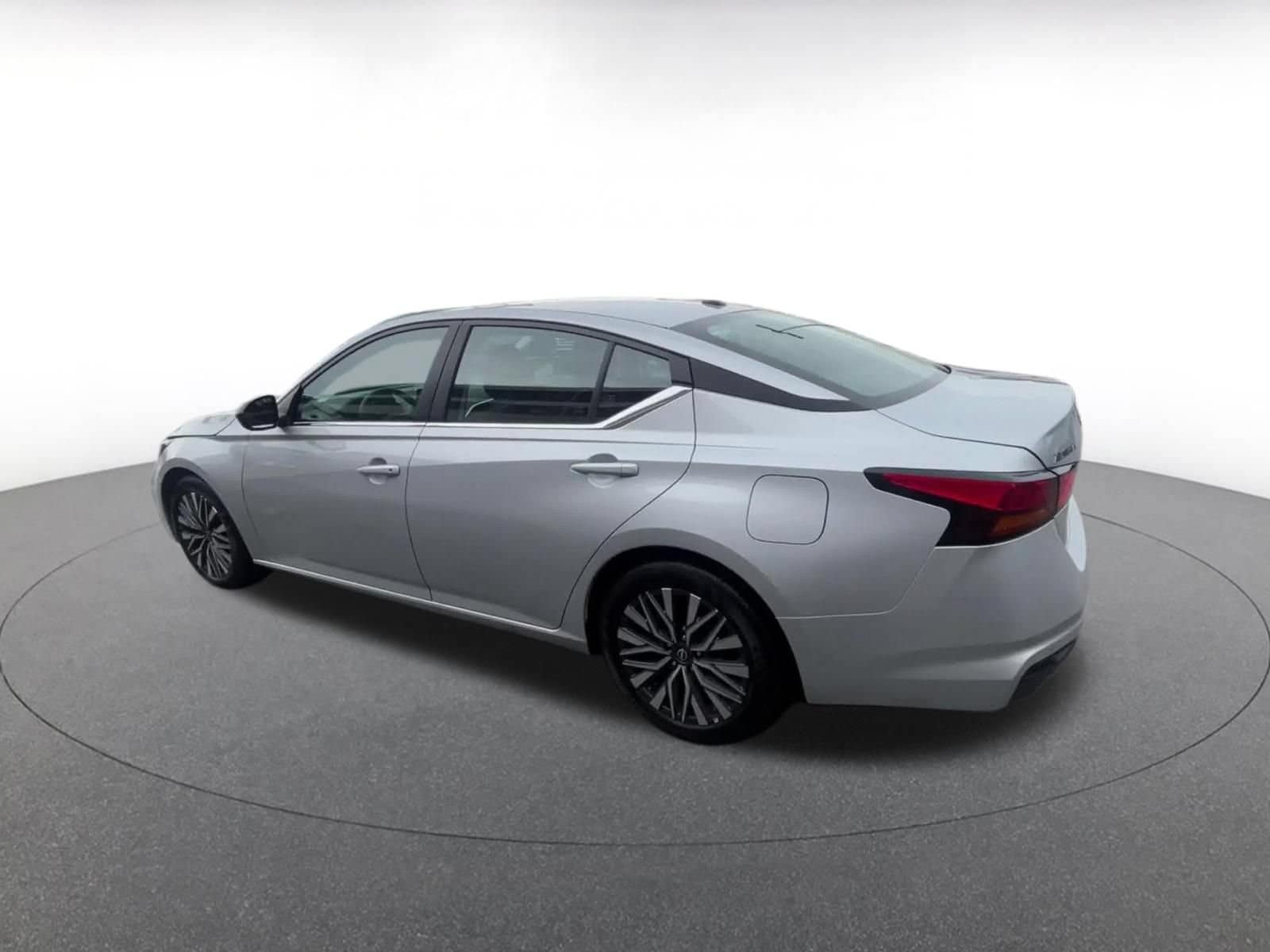 Thumbnail: 2026 Nissan Altima - 9