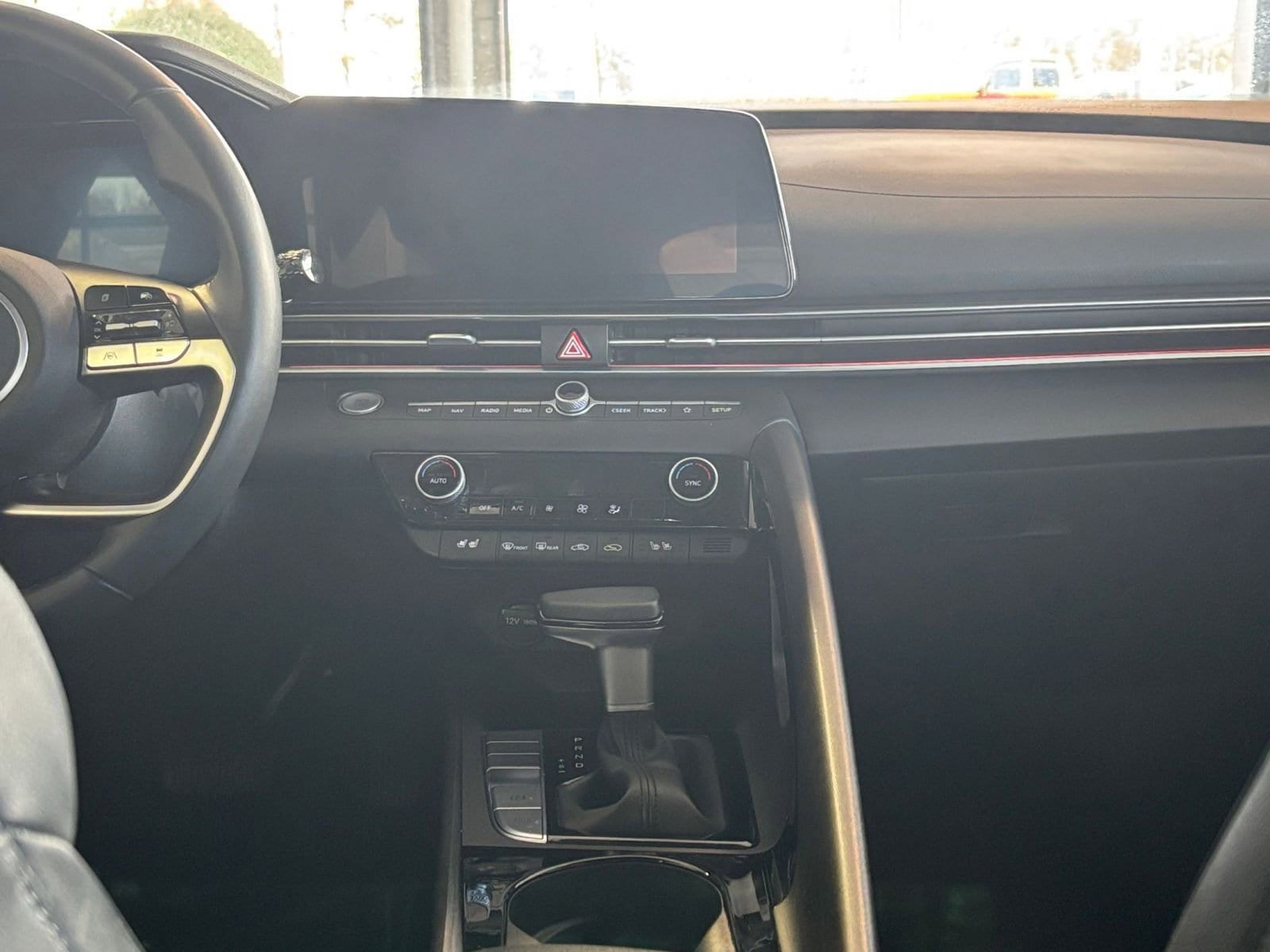 Thumbnail: 2025 Hyundai Elantra - 21