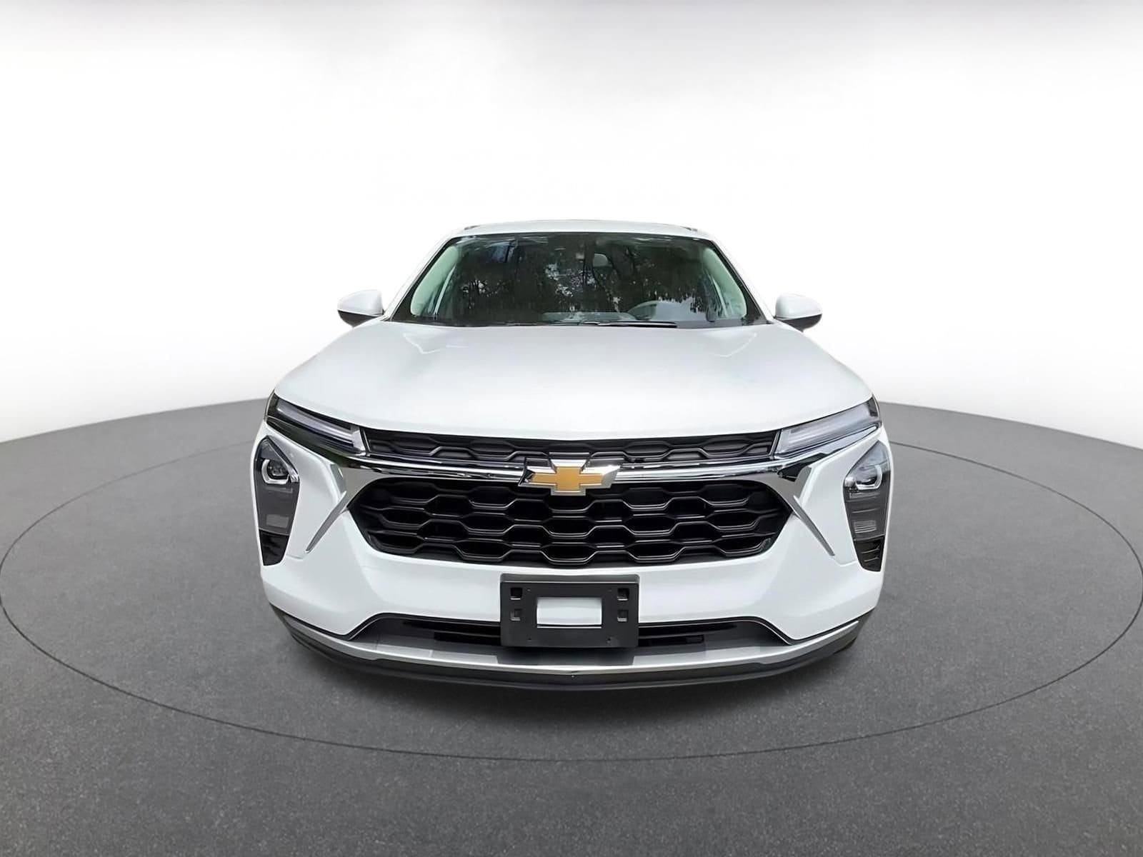 Thumbnail: 2025 Chevrolet Trax - 5