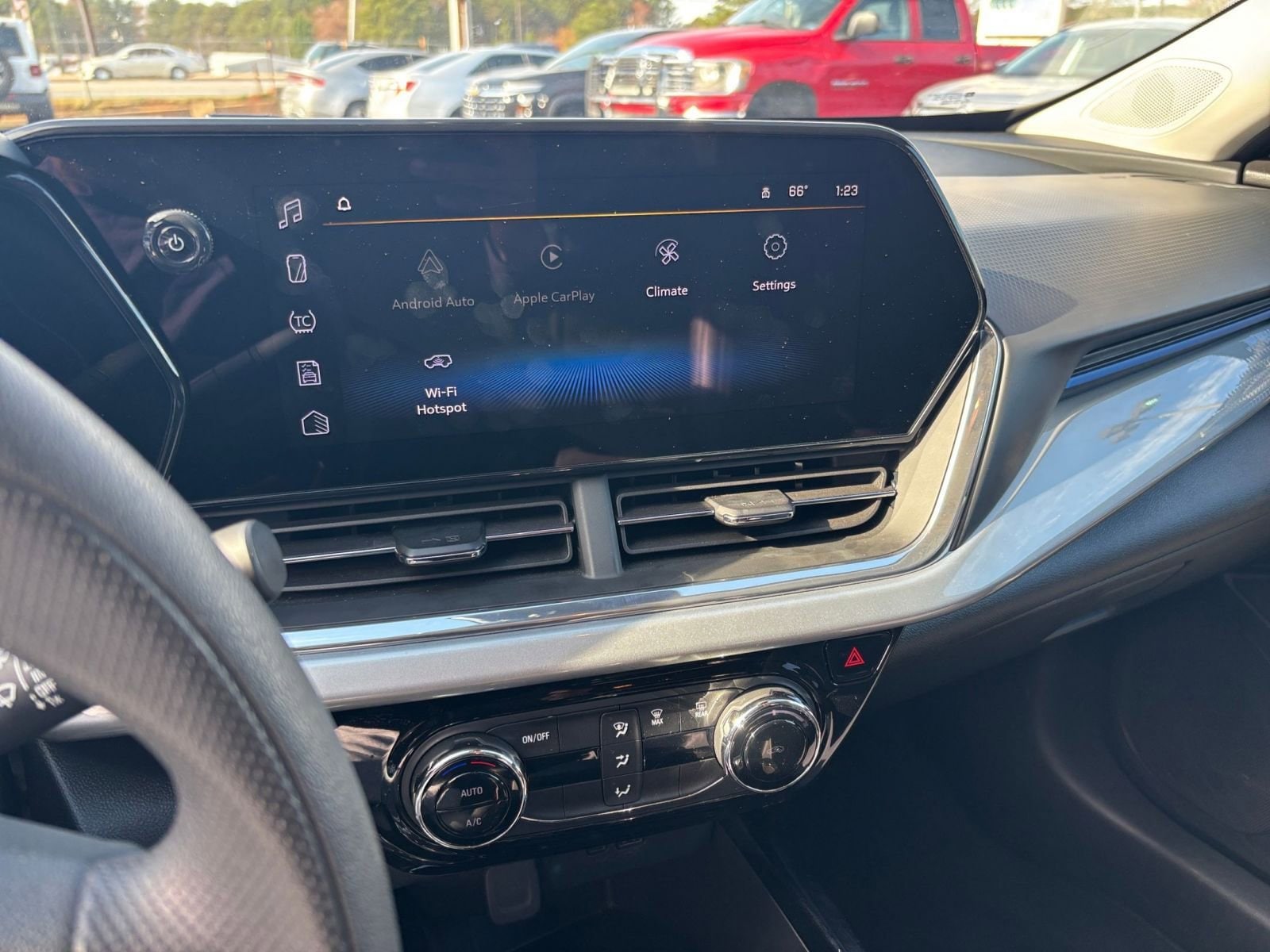 Thumbnail: 2025 Chevrolet Trax - 21