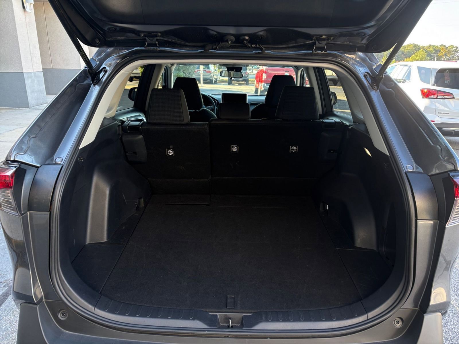 Thumbnail: 2025 Toyota RAV4 - 35