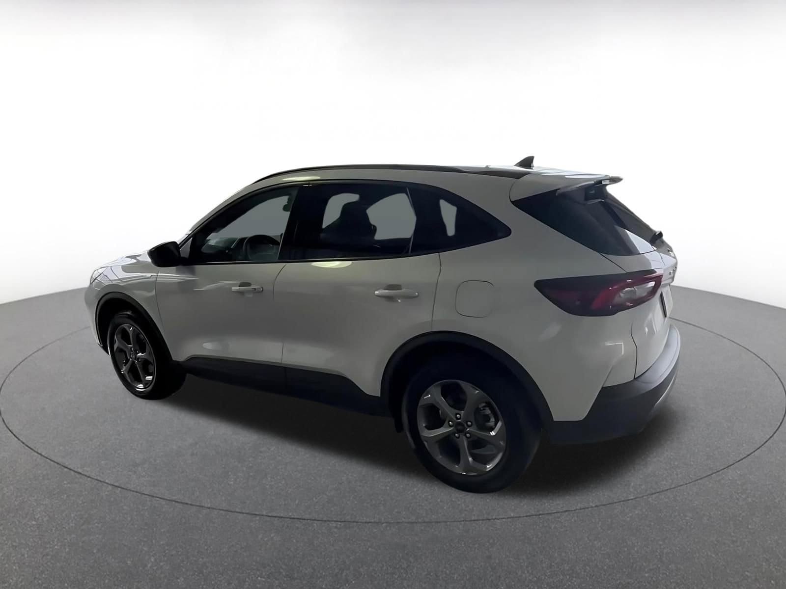 Thumbnail: 2025 Ford Escape - 10