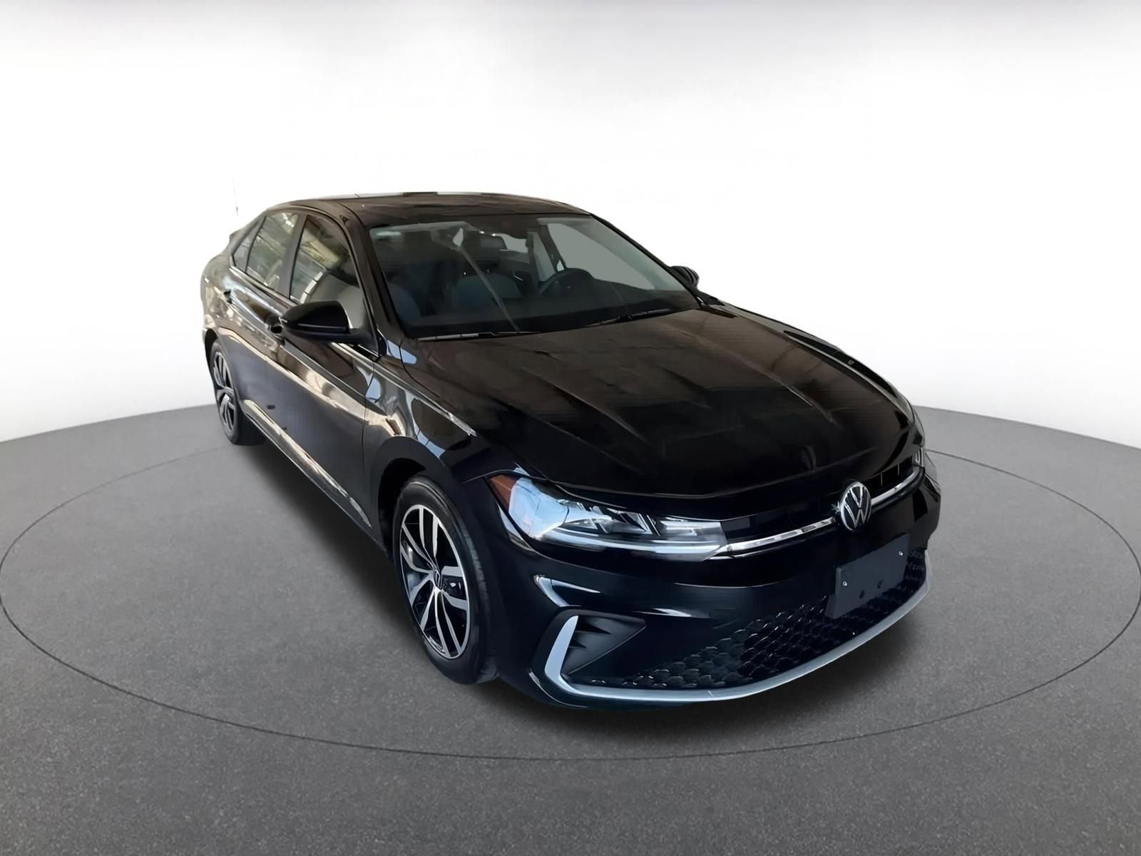 Thumbnail: 2025 Volkswagen Jetta - 3