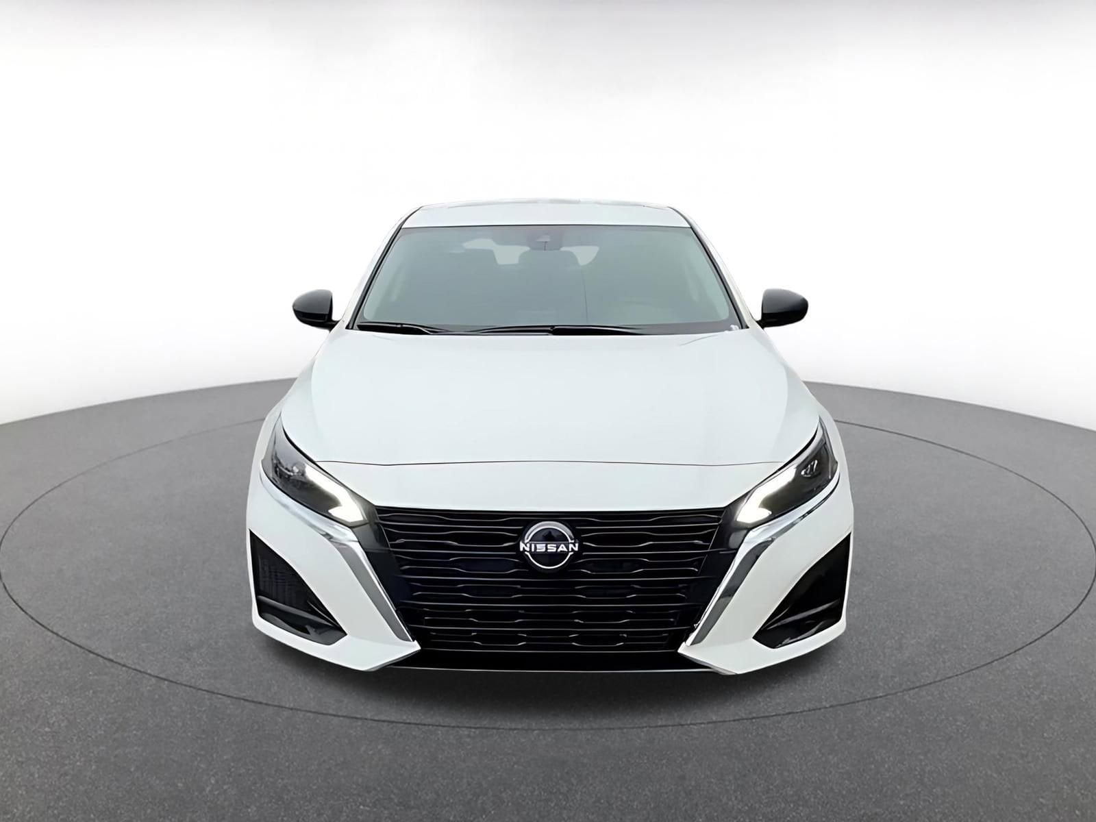 Thumbnail: 2025 Nissan Altima - 5