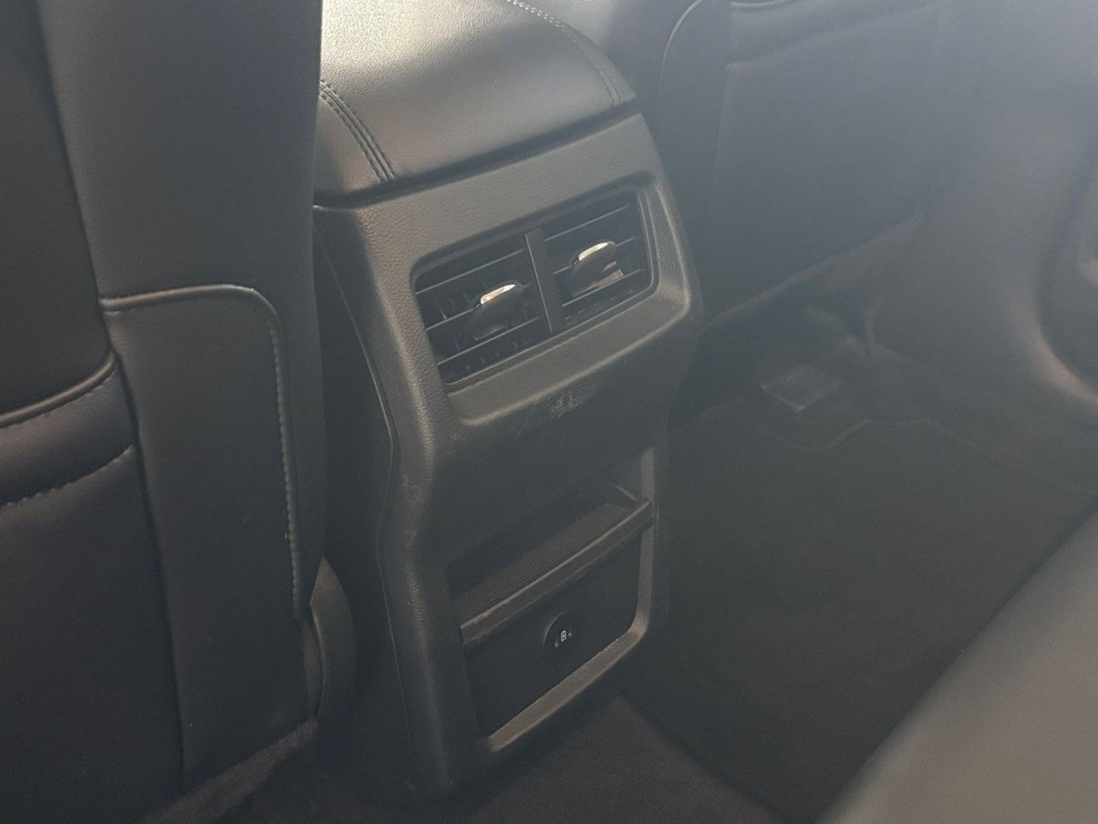 Thumbnail: 2024 Ford Edge - 25