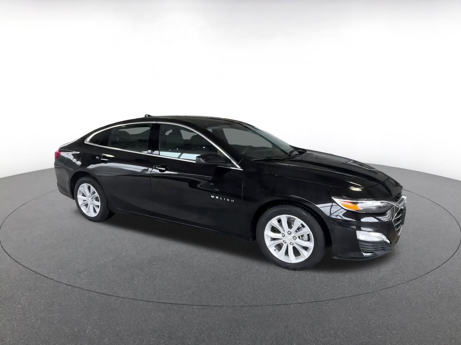 Thumbnail: 2024 Chevrolet Malibu - 2