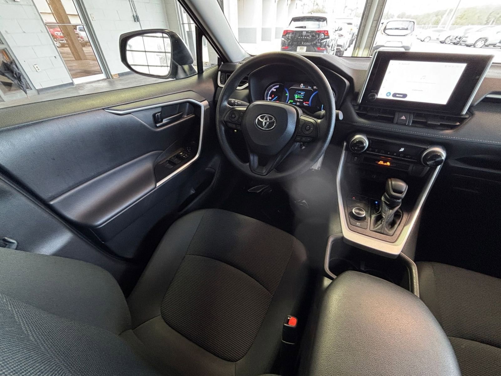 Thumbnail: 2025 Toyota RAV4 - 33