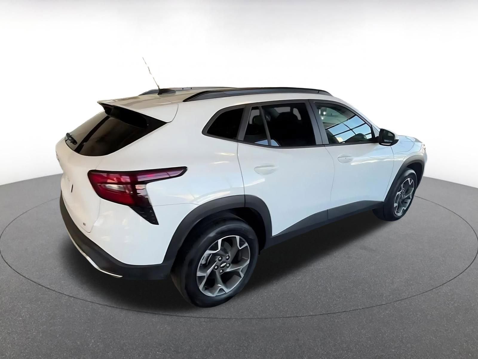 Thumbnail: 2025 Chevrolet Trax - 15