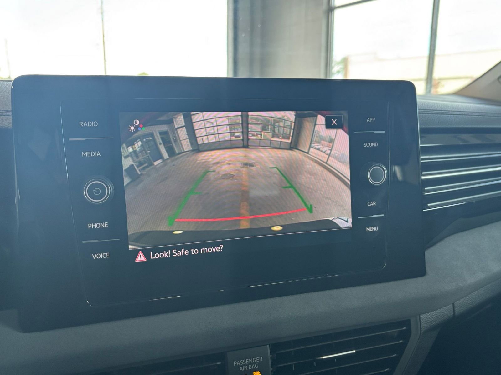 Thumbnail: 2025 Volkswagen Jetta - 17