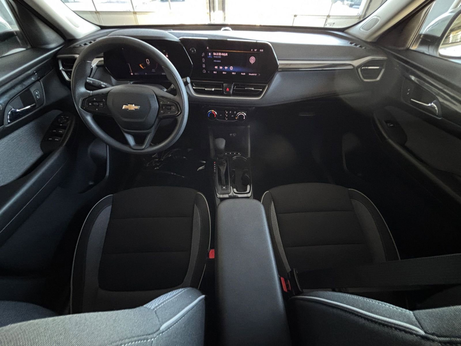 Thumbnail: 2025 Chevrolet TrailBlazer - 32