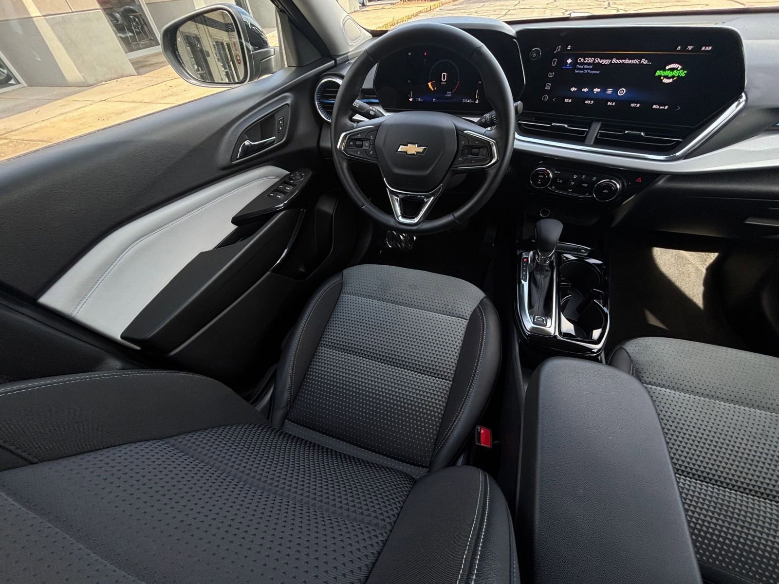 Thumbnail: 2025 Chevrolet Trax - 34