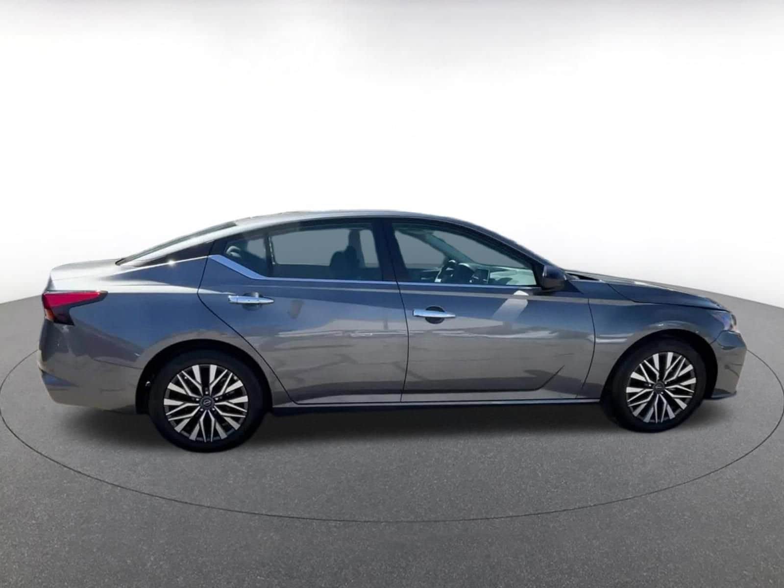 Thumbnail: 2025 Nissan Altima - 21