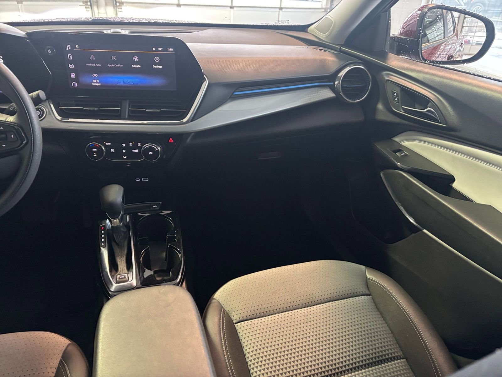 Thumbnail: 2025 Chevrolet Trax - 35