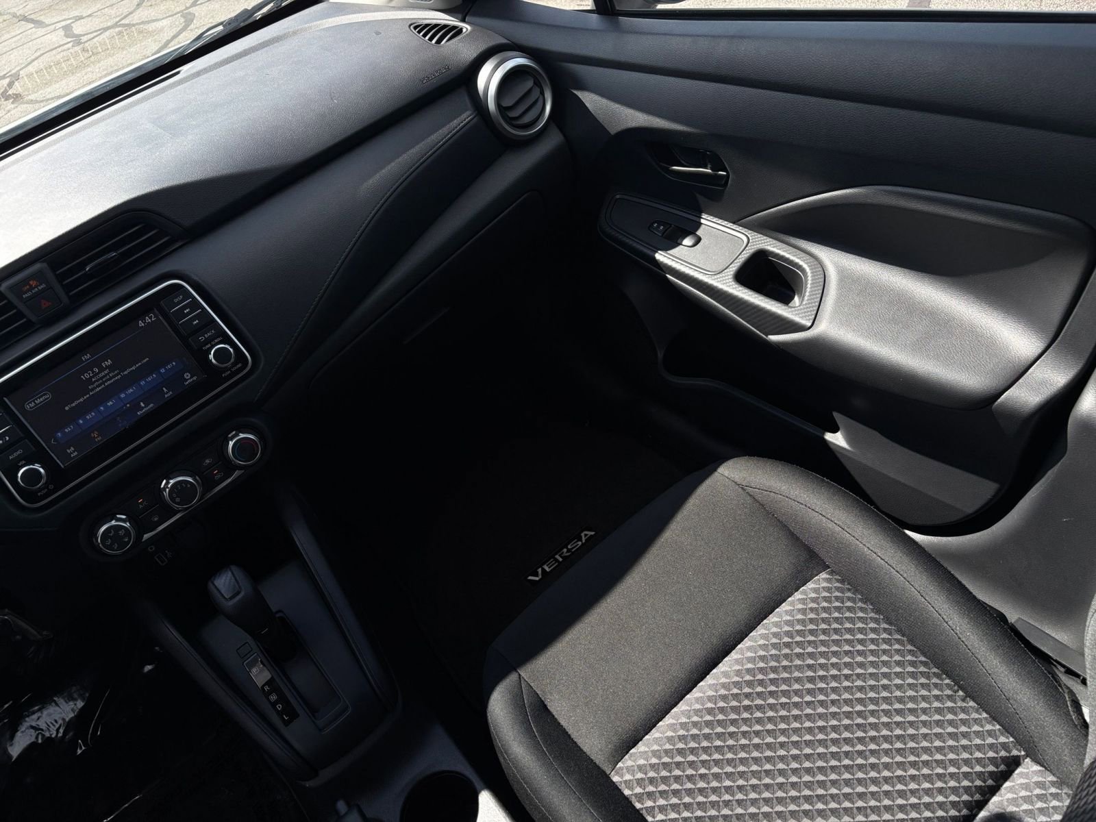 2024 Nissan Versa S 33